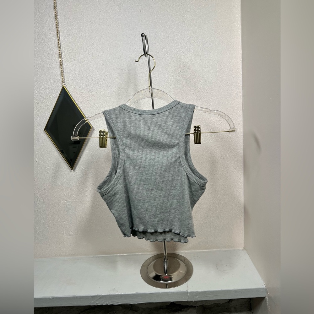Cropped Tank - Picture 2 of 2